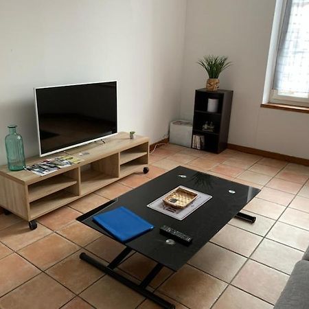 Appartement Avec Terrasse Gien Kültér fotó