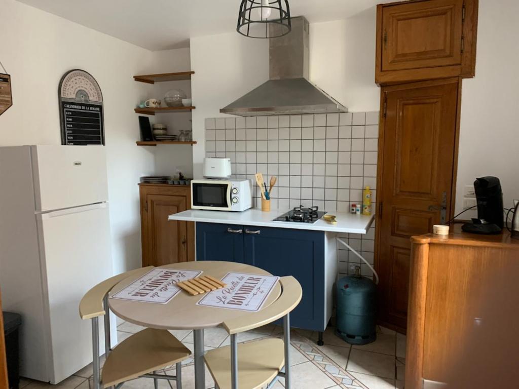 Appartement Avec Terrasse Gien Kültér fotó